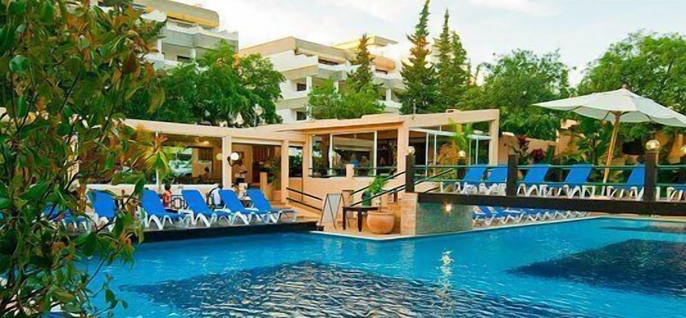 Hotel Balaia Mar — Swimming pool in Albufeira, Faro