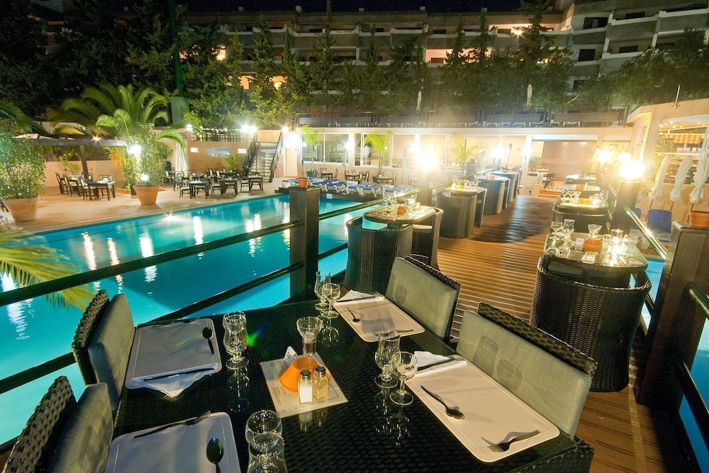 Hotel Balaia Mar — Restaurant & bars in Albufeira, Faro