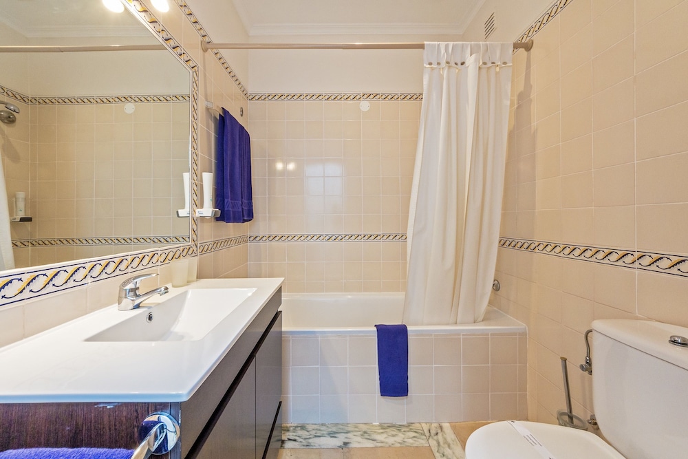 Hotel Balaia Mar — Hotel rooms in Albufeira, Faro