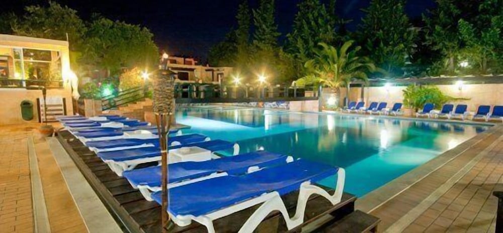 Hotel Balaia Mar — Swimming pool in Albufeira, Faro