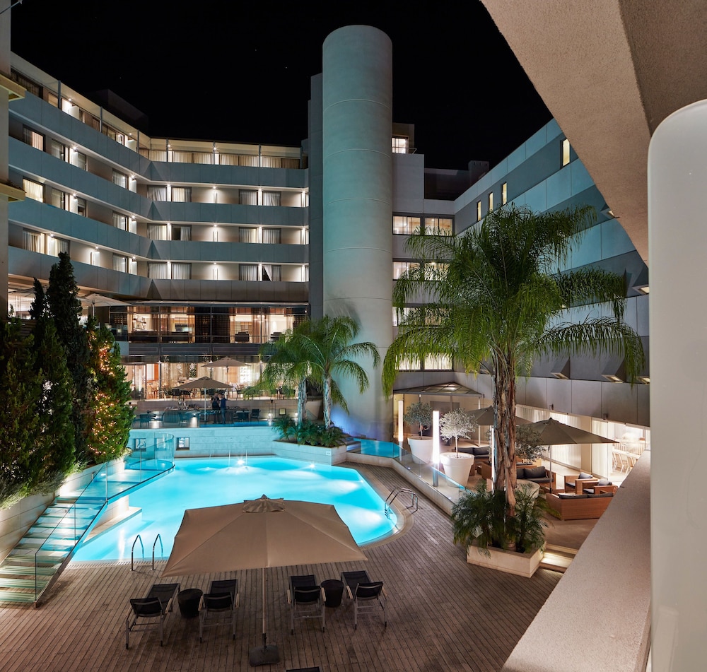 Galaxy Hotel Iraklio — Swimming pool in Heraklion