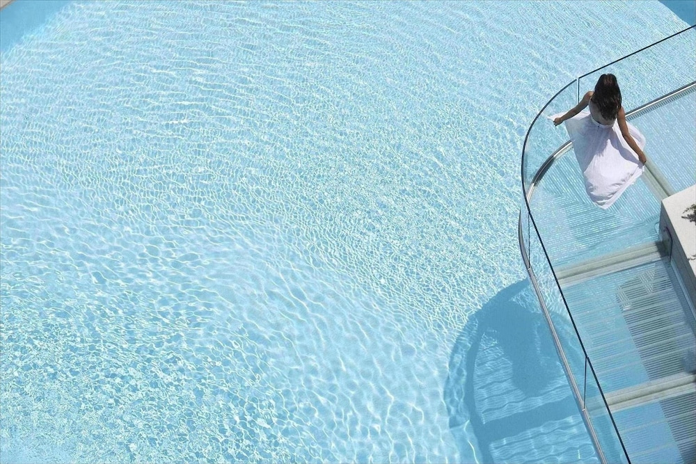 Galaxy Hotel Iraklio — Swimming pool in Heraklion
