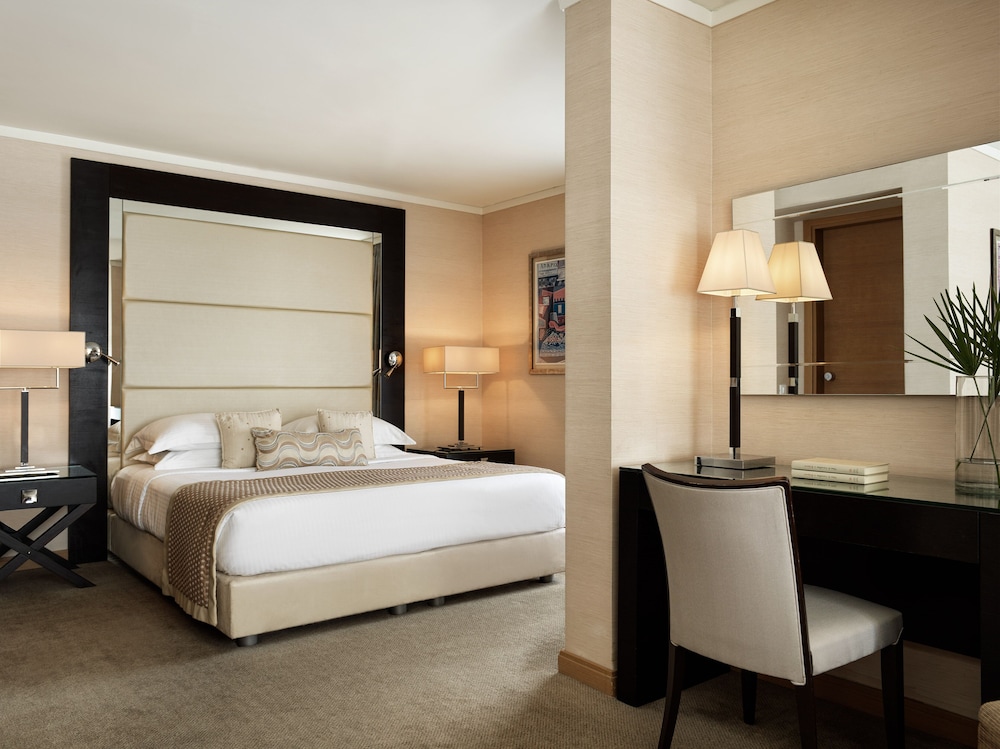 Galaxy Hotel Iraklio — Hotel rooms in Heraklion