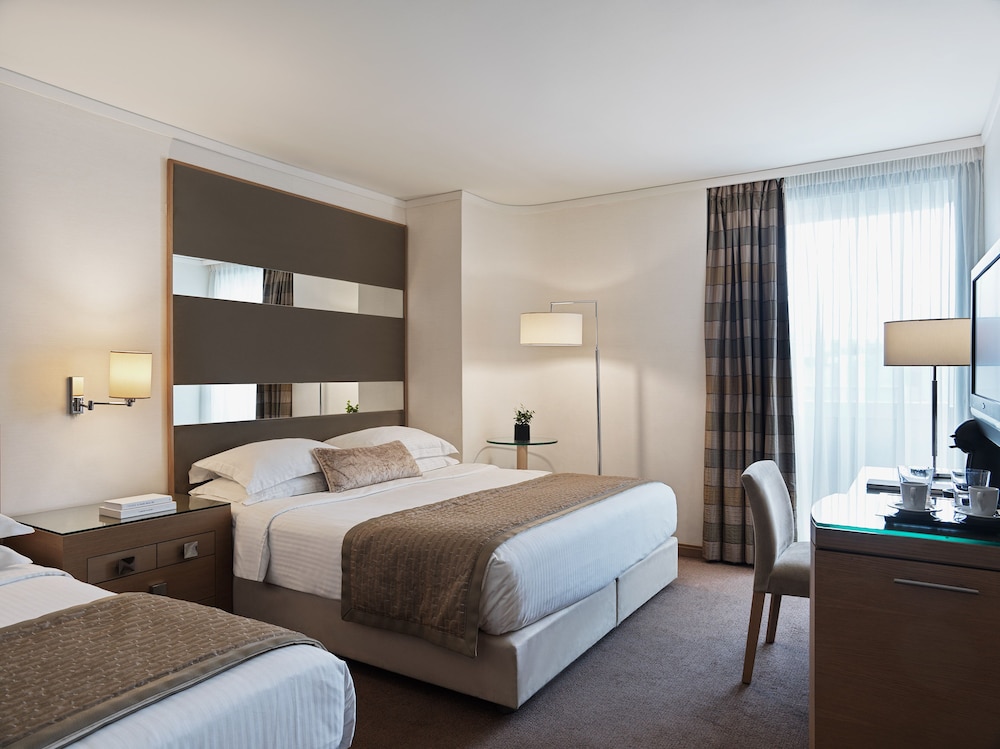 Galaxy Hotel Iraklio — Hotel rooms in Heraklion