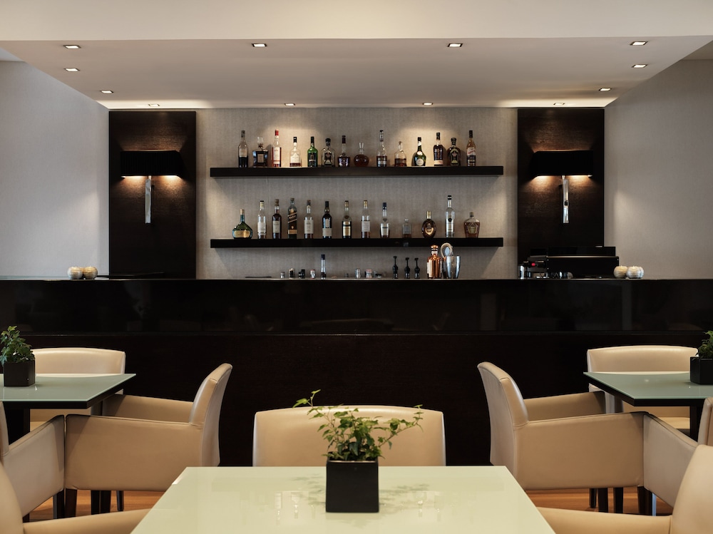 Galaxy Hotel Iraklio — Restaurant & bars in Heraklion