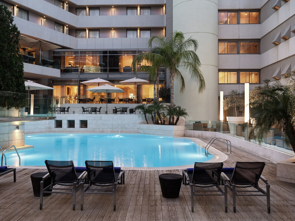 Galaxy Hotel Iraklio — Swimming pool in Heraklion
