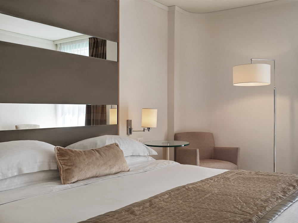 Galaxy Hotel Iraklio — Hotel rooms in Heraklion