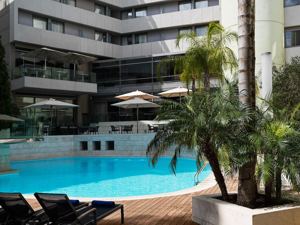 Galaxy Hotel Iraklio — Swimming pool in Heraklion