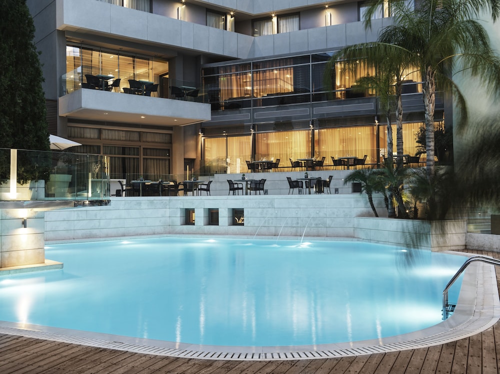 Galaxy Hotel Iraklio — Swimming pool in Heraklion