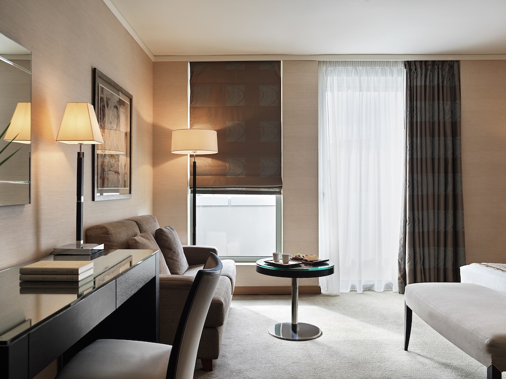 Galaxy Hotel Iraklio — Hotel rooms in Heraklion