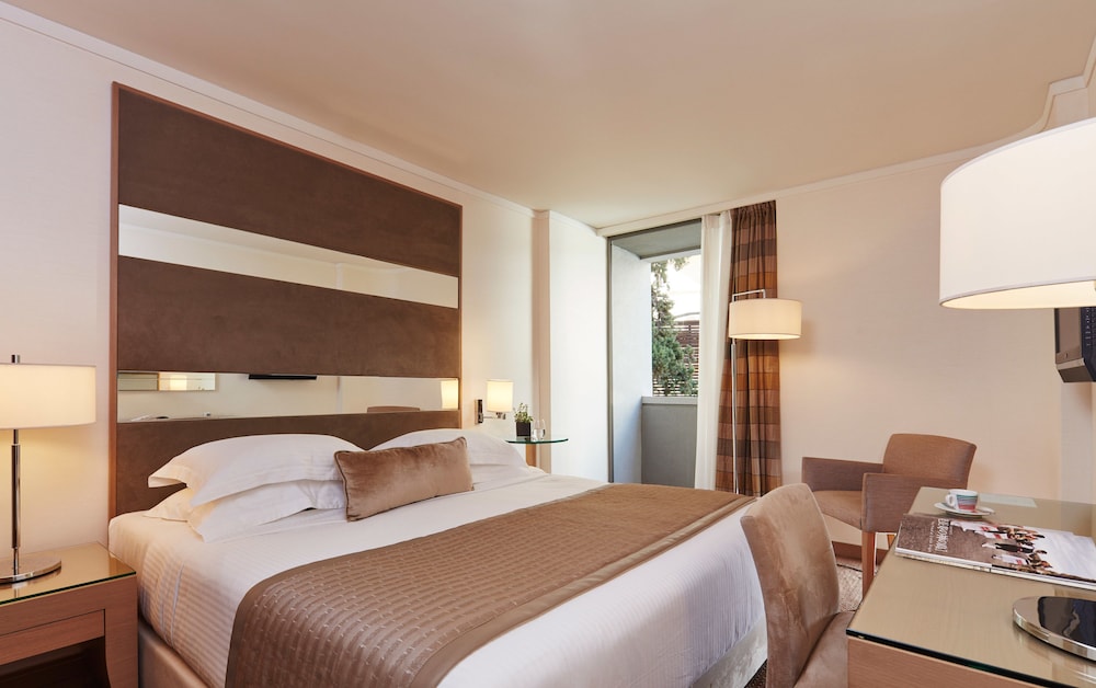 Galaxy Hotel Iraklio — Hotel rooms in Heraklion