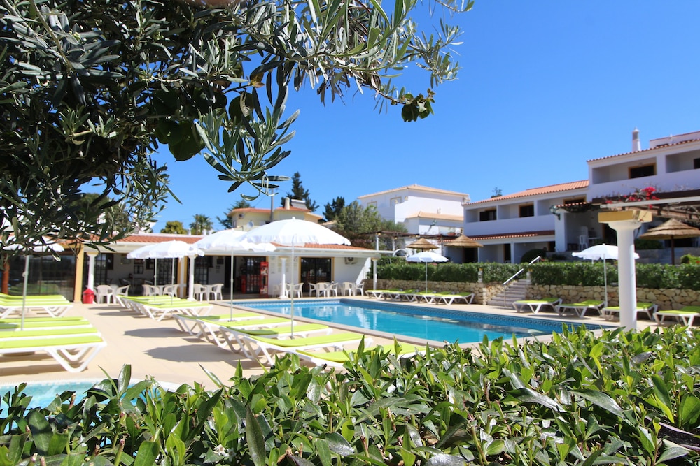 Muthu Balaia Sol — Swimming pool in Albufeira, Faro