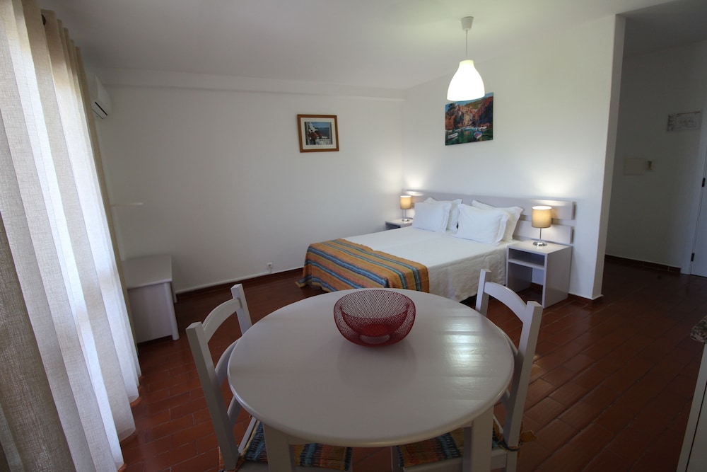 Muthu Balaia Sol — Hotel rooms in Albufeira, Faro