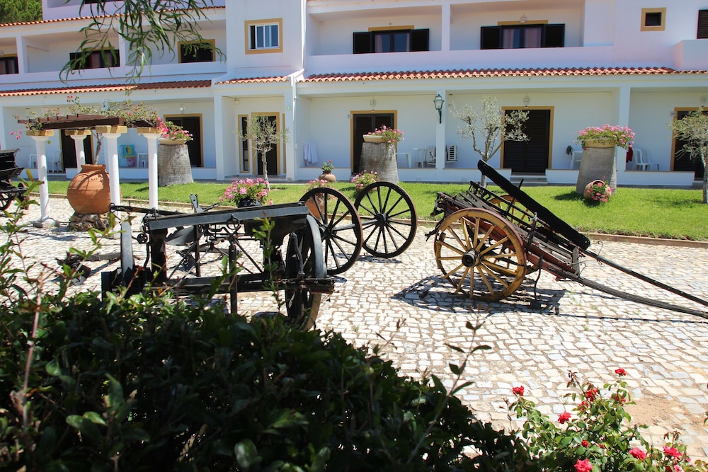 Muthu Balaia Sol — Hotel building in Albufeira, Faro