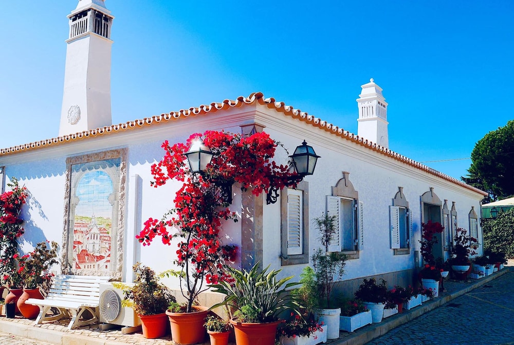 Muthu Balaia Sol — Hotel building in Albufeira, Faro
