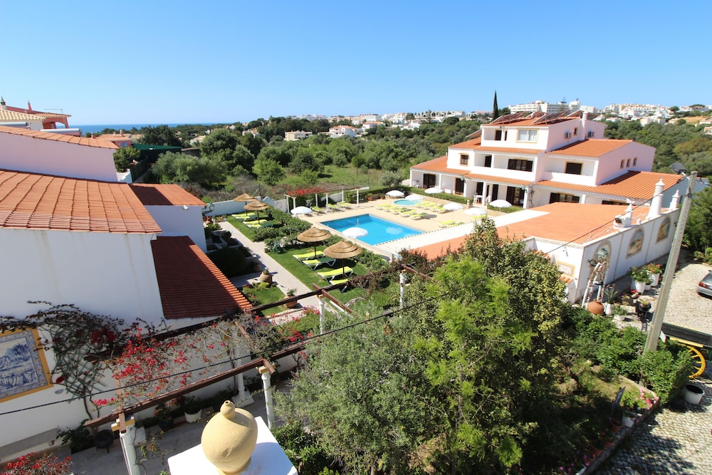 Muthu Balaia Sol — Swimming pool in Albufeira, Faro