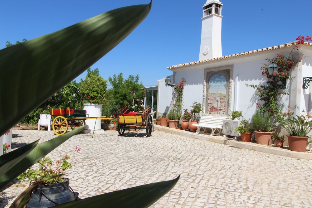 Muthu Balaia Sol — Hotel building in Albufeira, Faro