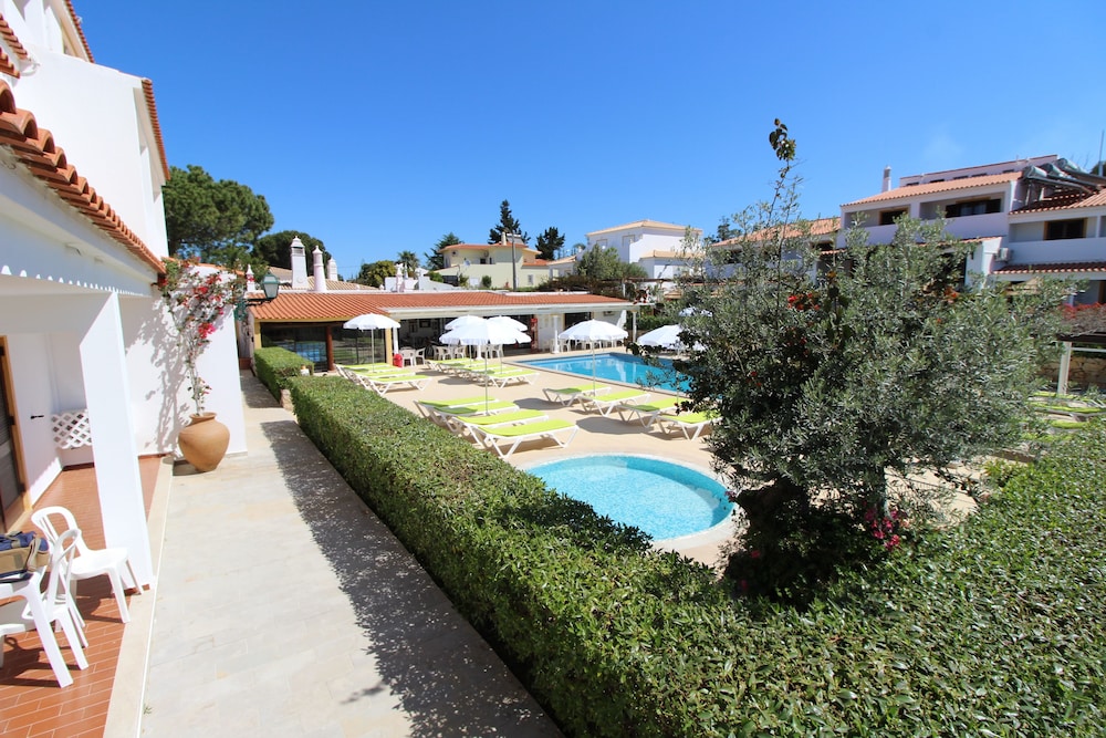 Muthu Balaia Sol — Swimming pool in Albufeira, Faro