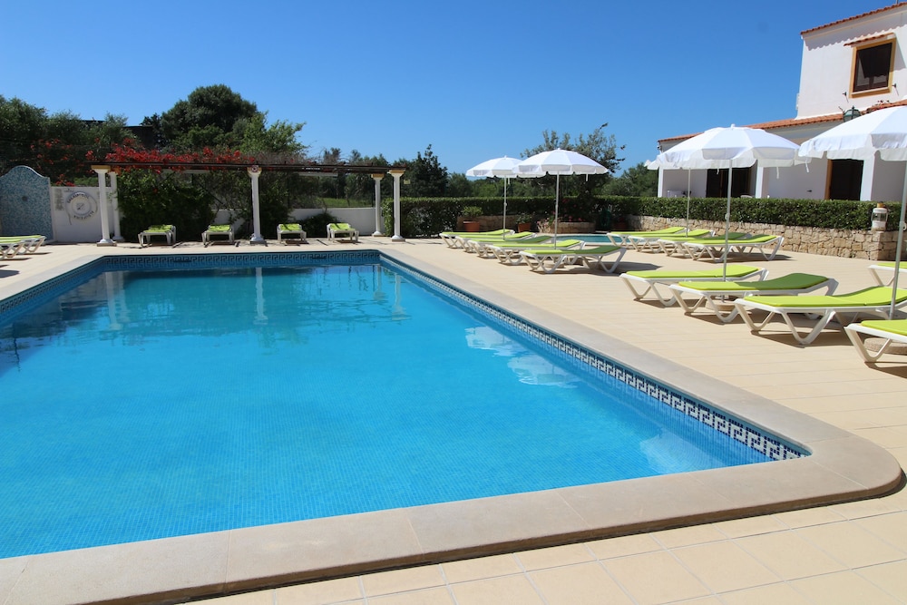 Muthu Balaia Sol — Swimming pool in Albufeira, Faro