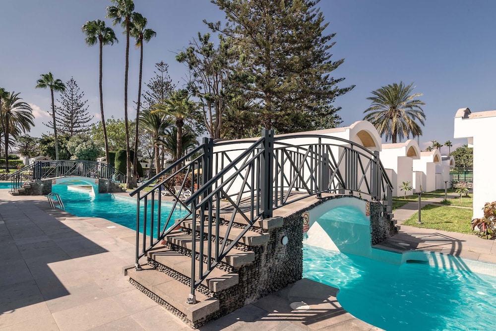 Bungalows Cordial Biarritz — Swimming pool in Playa del Ingles, Canary Islands