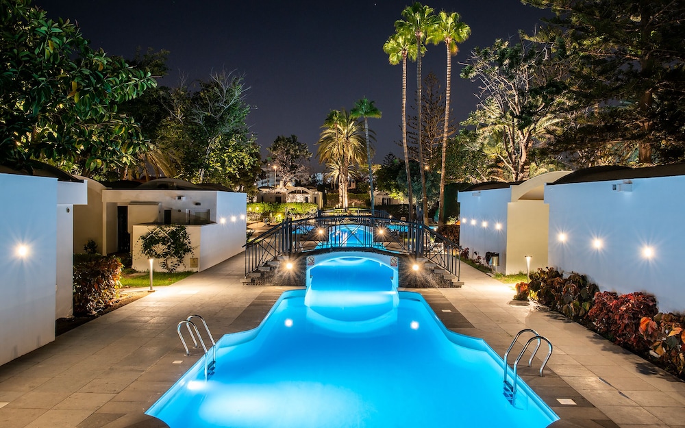 Bungalows Cordial Biarritz — Swimming pool in Playa del Ingles, Canary Islands