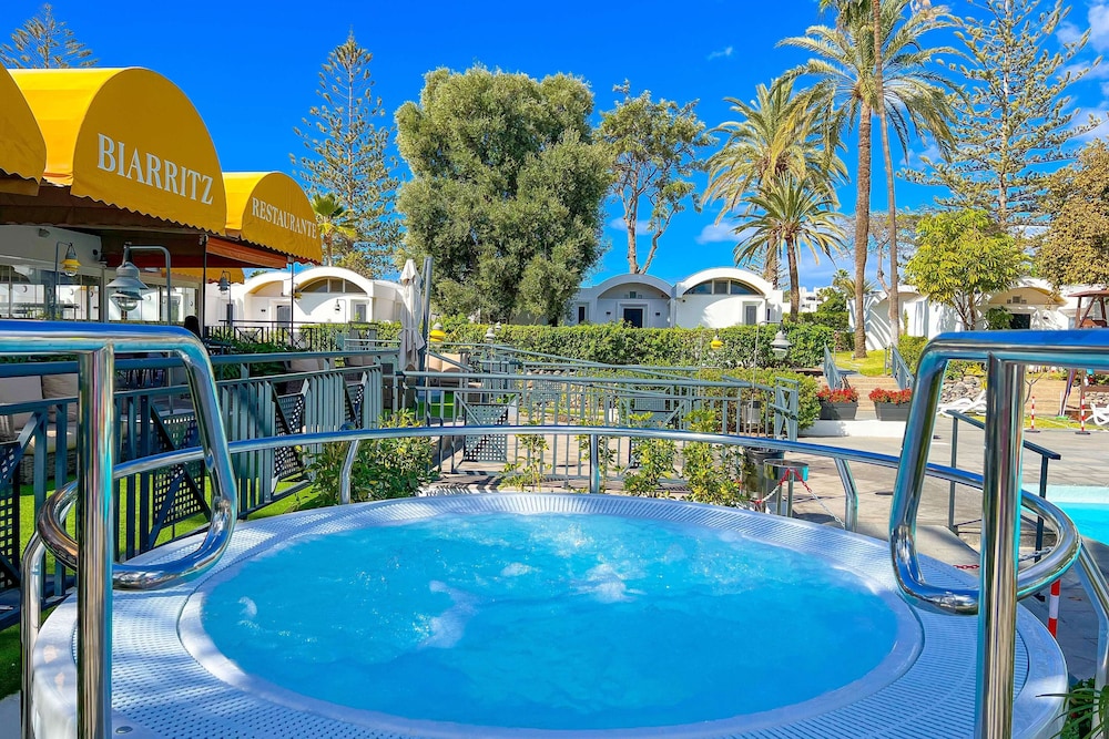 Bungalows Cordial Biarritz — Spa in Playa del Ingles, Canary Islands