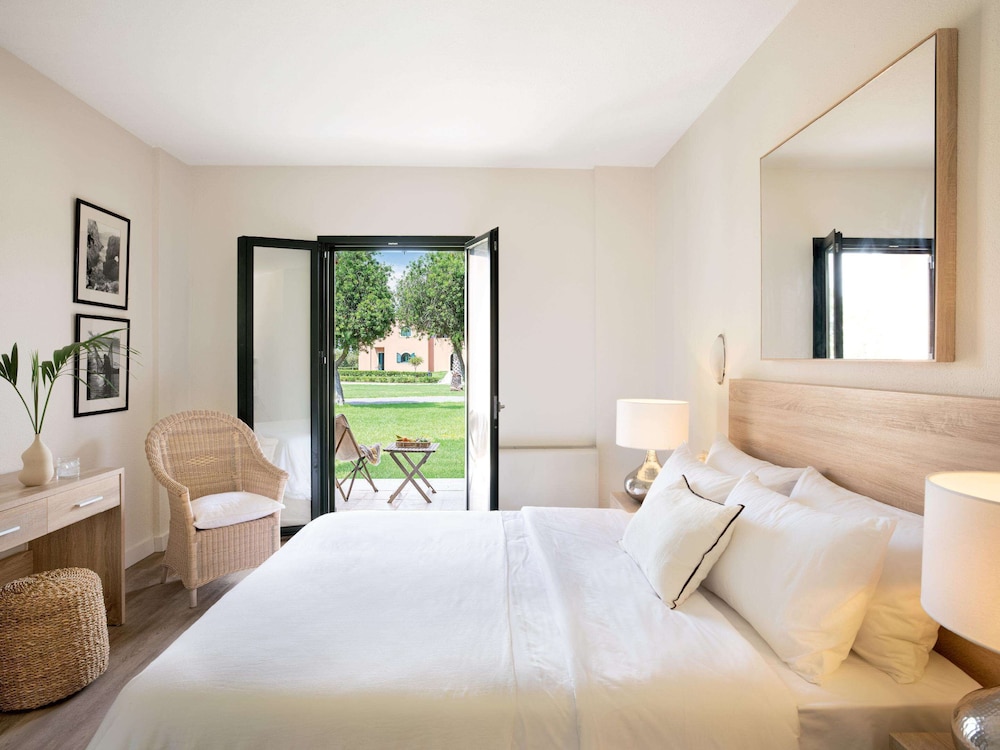 Grecotel LUX ME Costa Botanica — Rooms in Acharavi, Ionian Islands