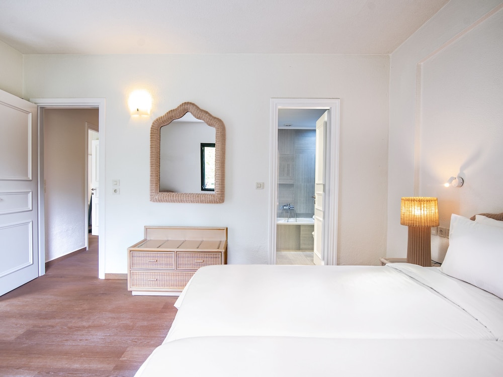 Grecotel LUX ME Costa Botanica — Rooms in Acharavi, Ionian Islands