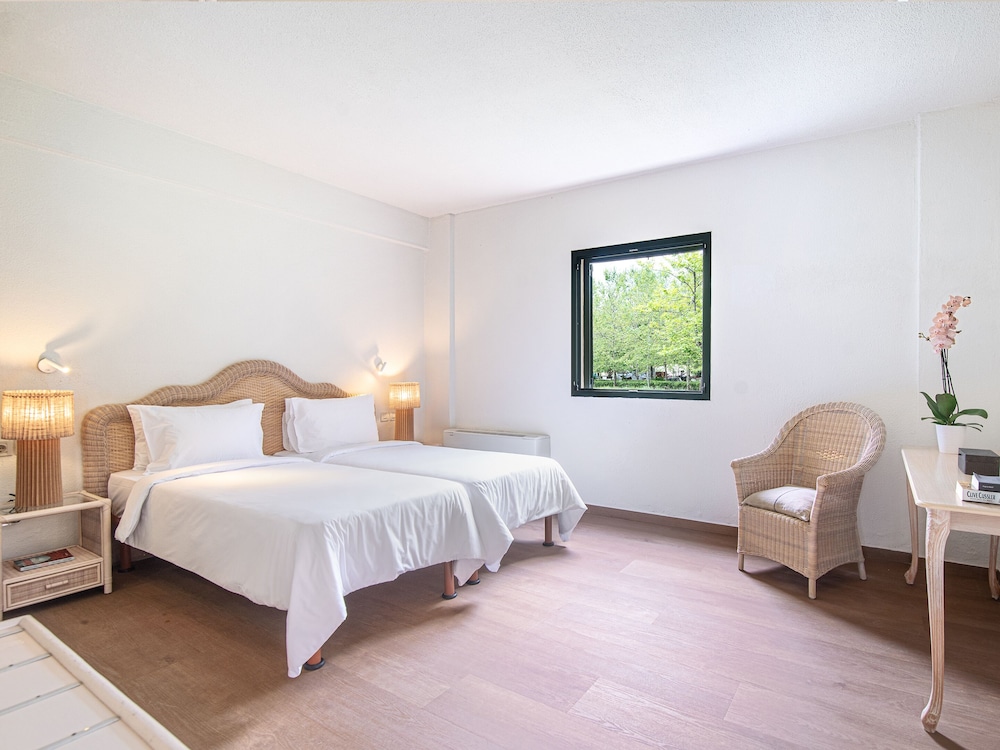 Grecotel LUX ME Costa Botanica — Rooms in Acharavi, Ionian Islands