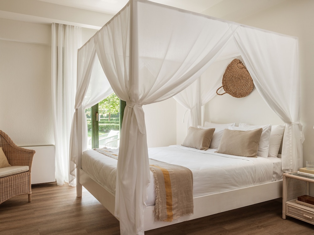Grecotel LUX ME Costa Botanica — Rooms in Acharavi, Ionian Islands