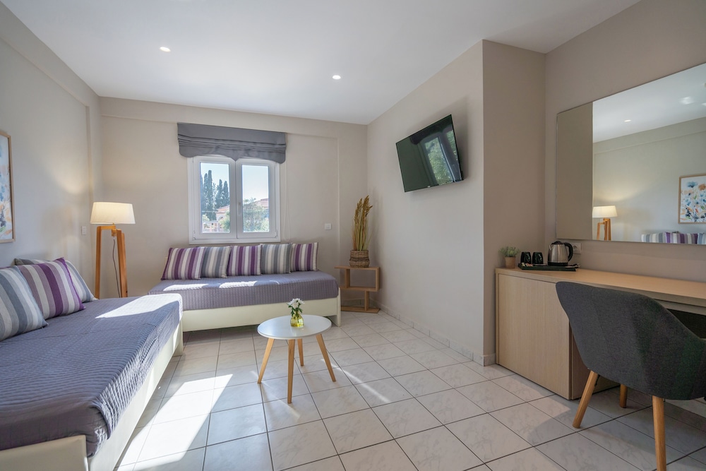 CNic Gemini Hotel — Hotel rooms in Moraitika, Ionian Islands