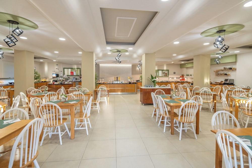 CNic Gemini Hotel — Restaurant & bars in Moraitika, Ionian Islands