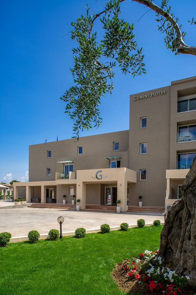 CNic Gemini Hotel — Hotel building in Moraitika, Ionian Islands