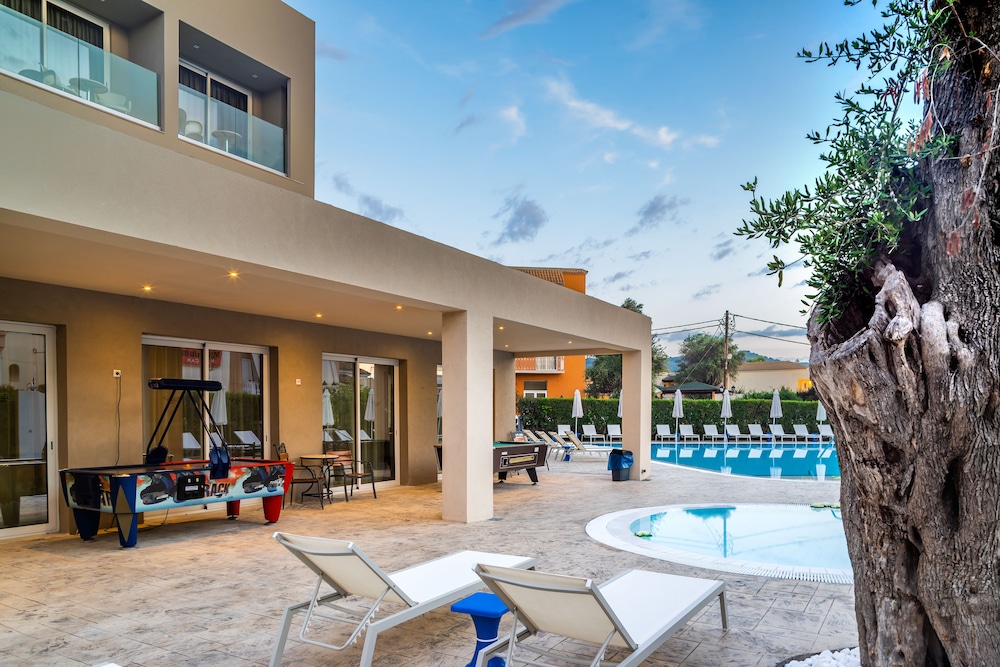 CNic Gemini Hotel — Swimming pool in Moraitika, Ionian Islands