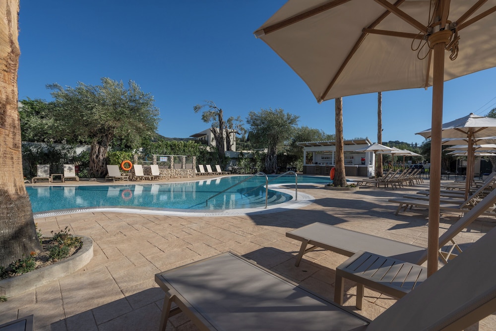 CNic Gemini Hotel — Swimming pool in Moraitika, Ionian Islands