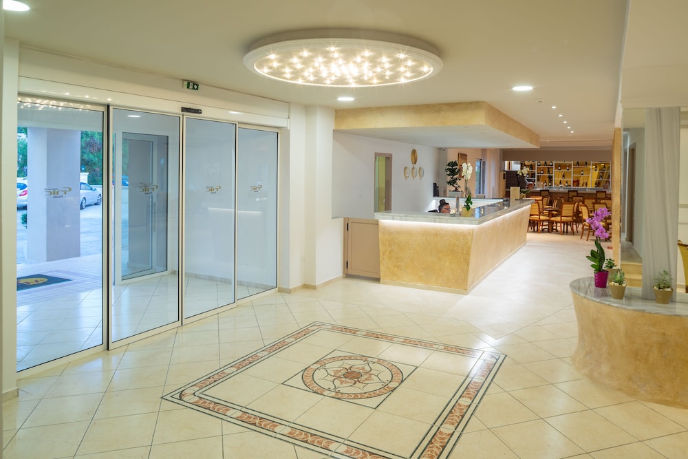 CNic Gemini Hotel — Hotel building in Moraitika, Ionian Islands