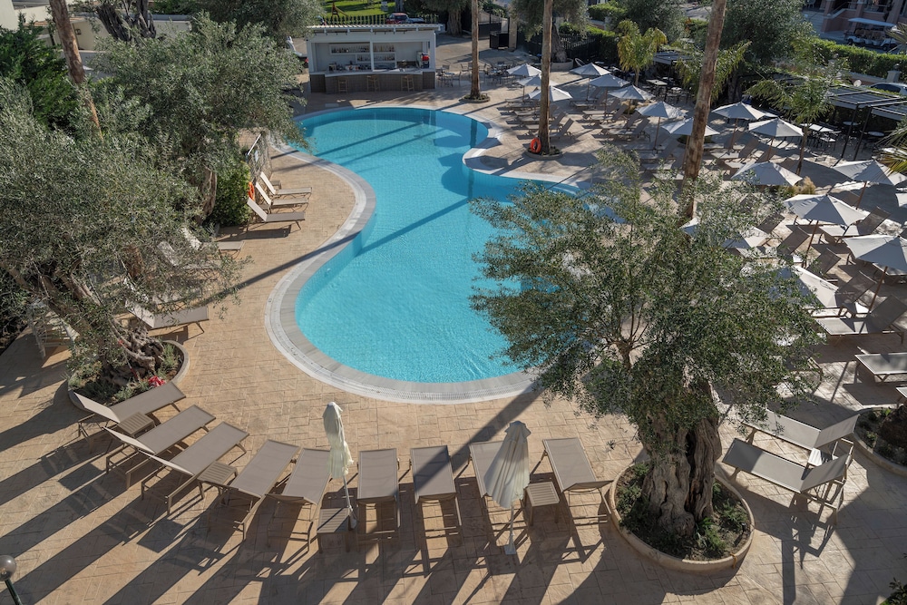 CNic Gemini Hotel — Swimming pool in Moraitika, Ionian Islands