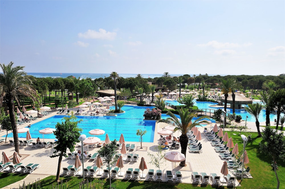 Gloria Golf Resort - All Inclusive — Pool in Belek