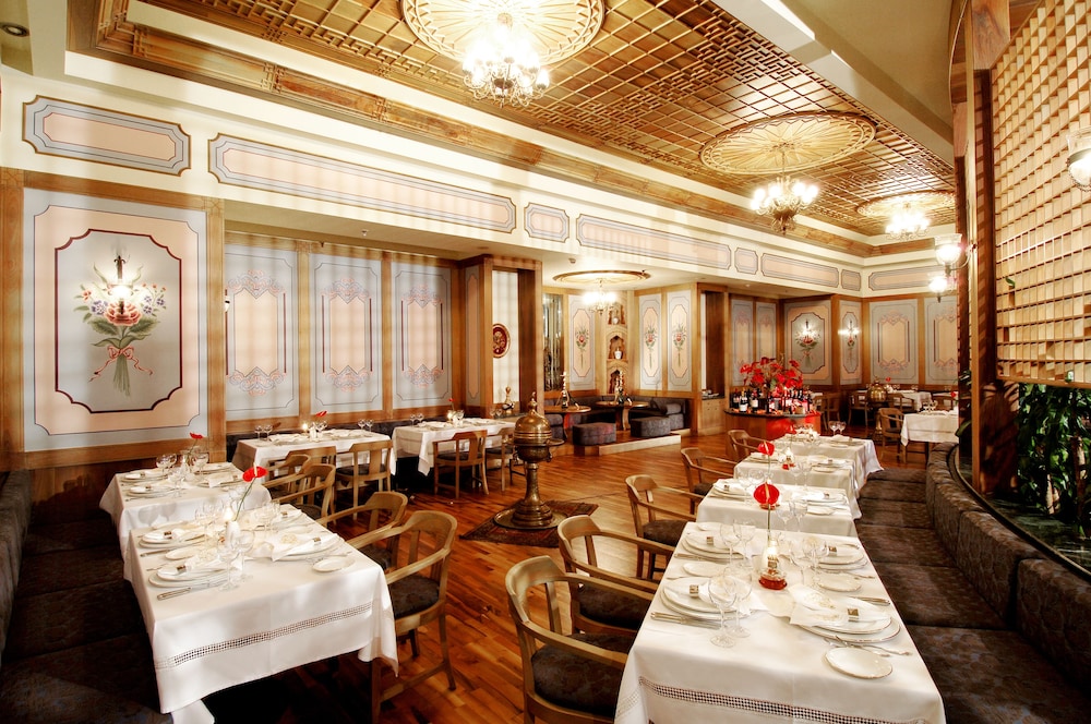 Gloria Golf Resort - All Inclusive — Restaurant in Belek