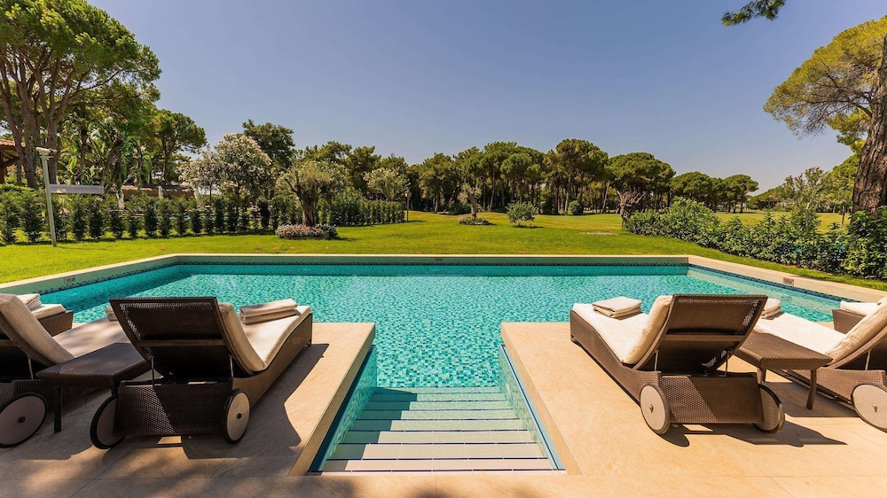 Gloria Serenity Resort - All Inclusive — Swimming pool in Belek