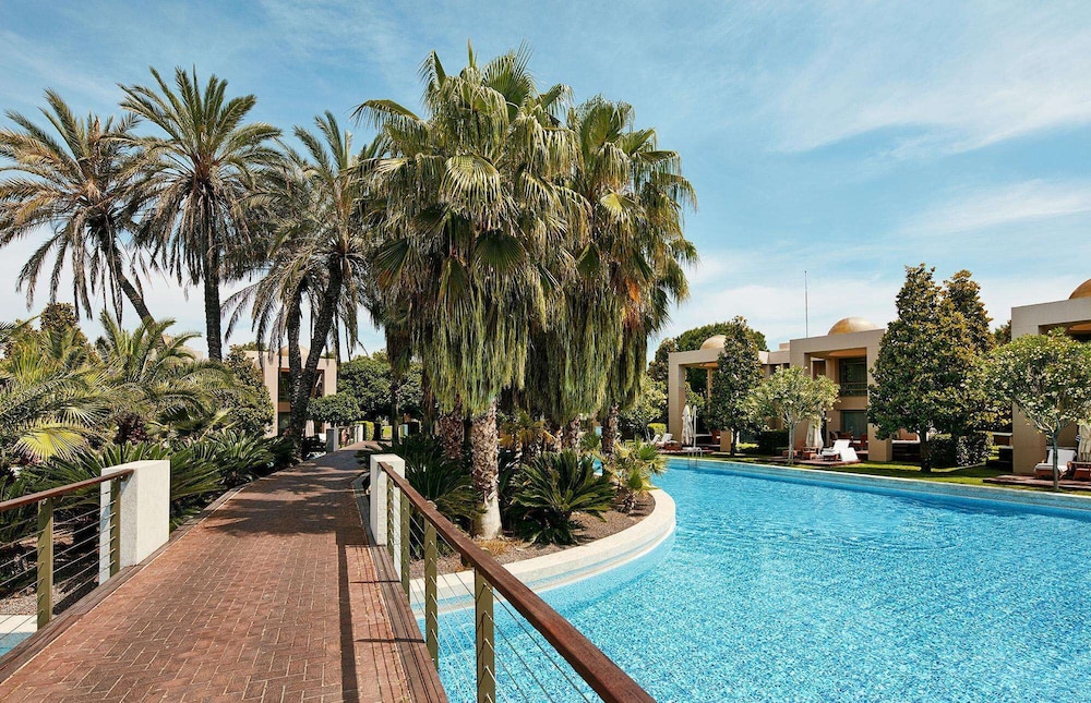 Gloria Serenity Resort - All Inclusive — Swimming pool in Belek