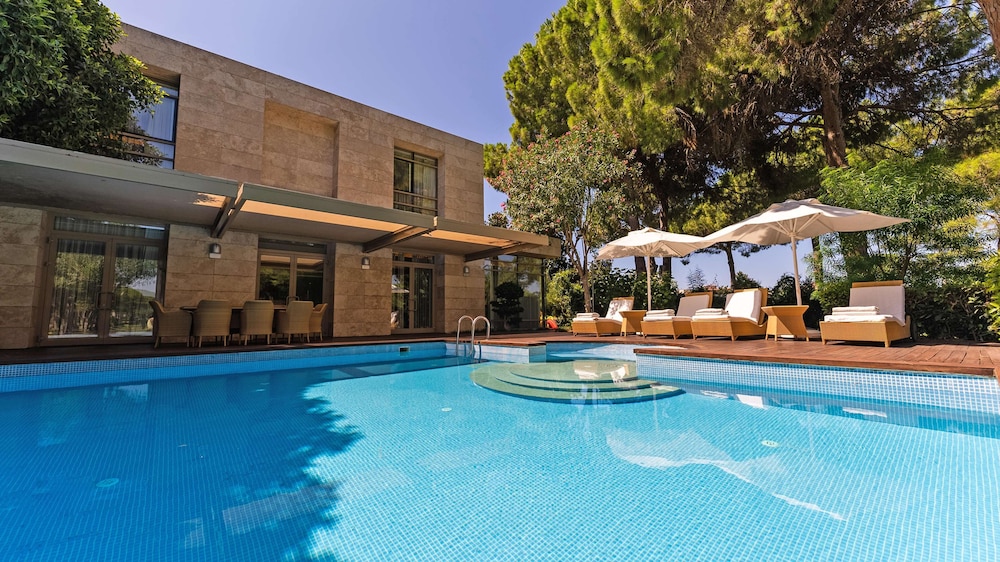 Gloria Serenity Resort - All Inclusive — Swimming pool in Belek