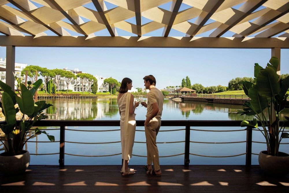 Domes Lake Algarve, Autograph Collection — Restaurant & bars in Vilamoura, Faro