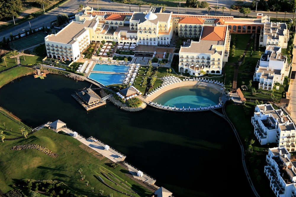 Domes Lake Algarve, Autograph Collection — Swimming pool in Vilamoura, Faro