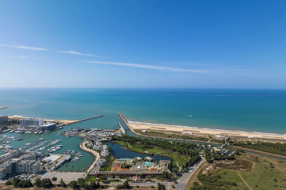 Domes Lake Algarve, Autograph Collection — Attractions in the area in Vilamoura, Faro