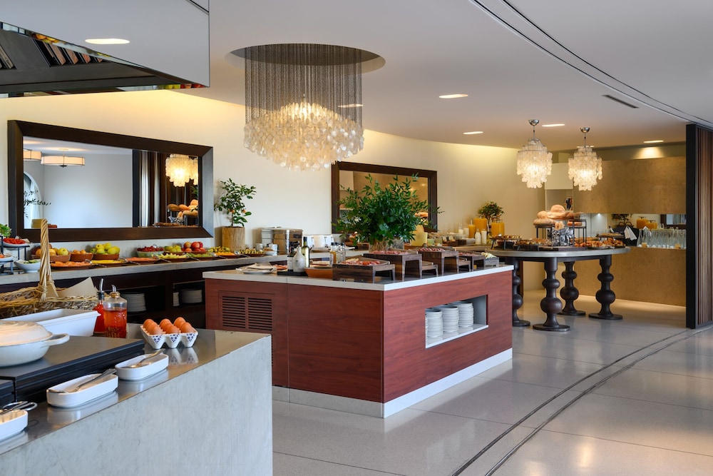 Vilalara Grand Hotel Algarve — Restaurant & bars in Armação de Pêra, Faro