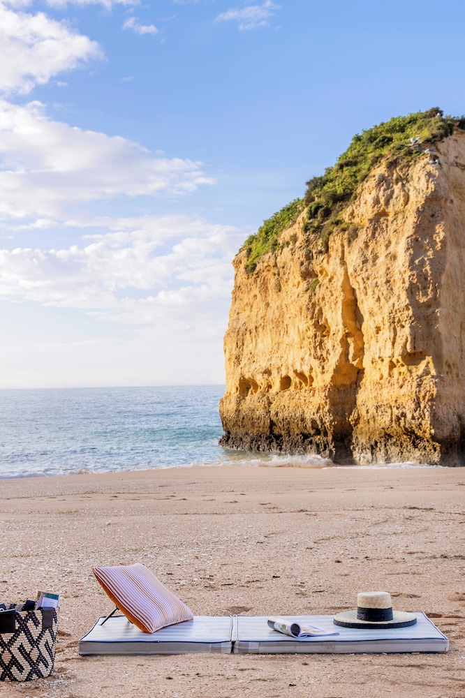 Vilalara Grand Hotel Algarve — Beach in Armação de Pêra, Faro