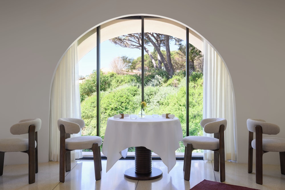 Vilalara Grand Hotel Algarve — Restaurant & bars in Armação de Pêra, Faro
