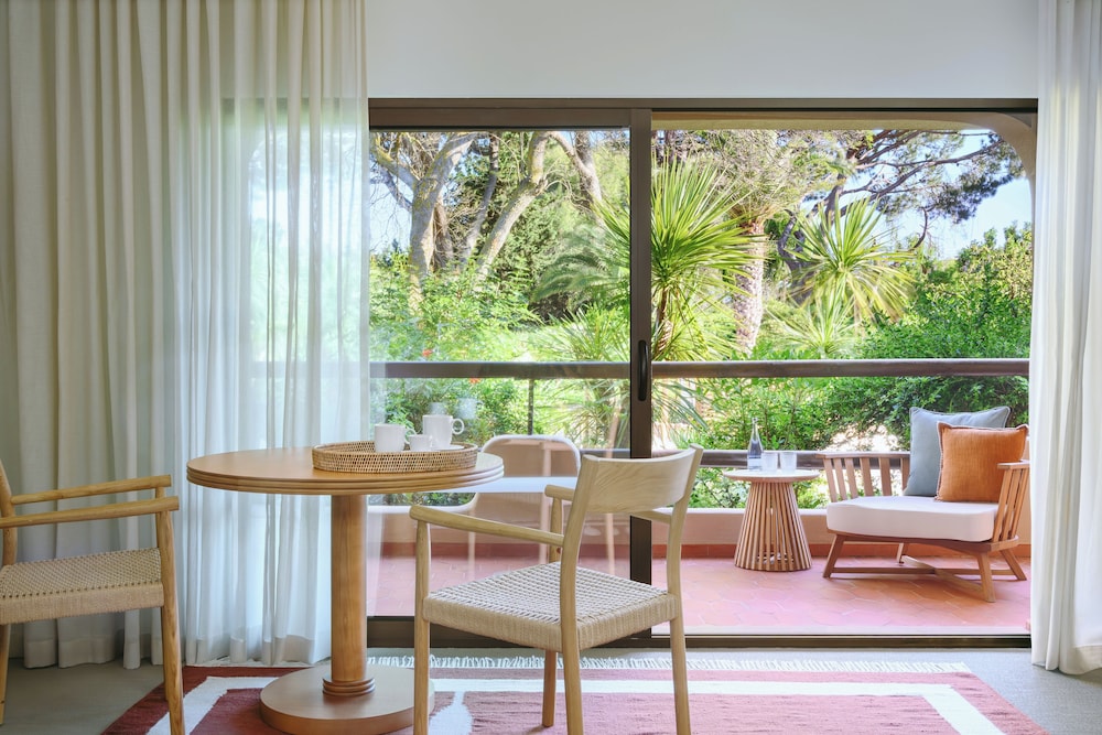 Vilalara Grand Hotel Algarve — Hotel rooms in Armação de Pêra, Faro