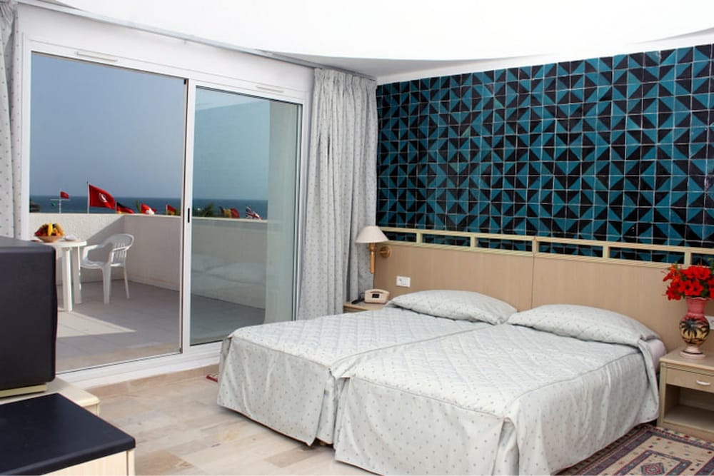 El Mouradi Djerba Menzel — Hotel rooms in Aghir, Medenine